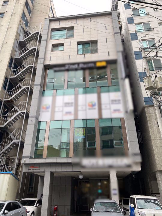 장안동 최신 시설 완비된 스터디 카페 매물의 1번째 사진