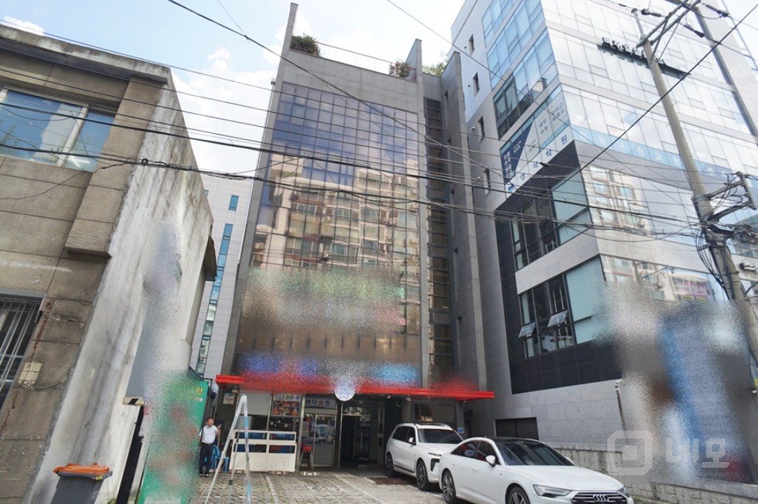 뚝섬역 도보 3분거리 역세권 룸2개 저렴하고 깨끗한 사무실 매물의 12번째 사진