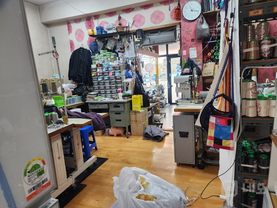 해방촌 성당인근 공영주차장 앞 1층 상가 매물의 2번째 사진