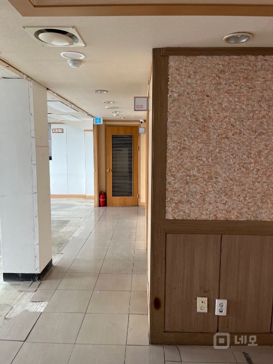 전 수학학원자리(교실/복사실 /내부 화장실시설 완비) 매물의 4번째 사진