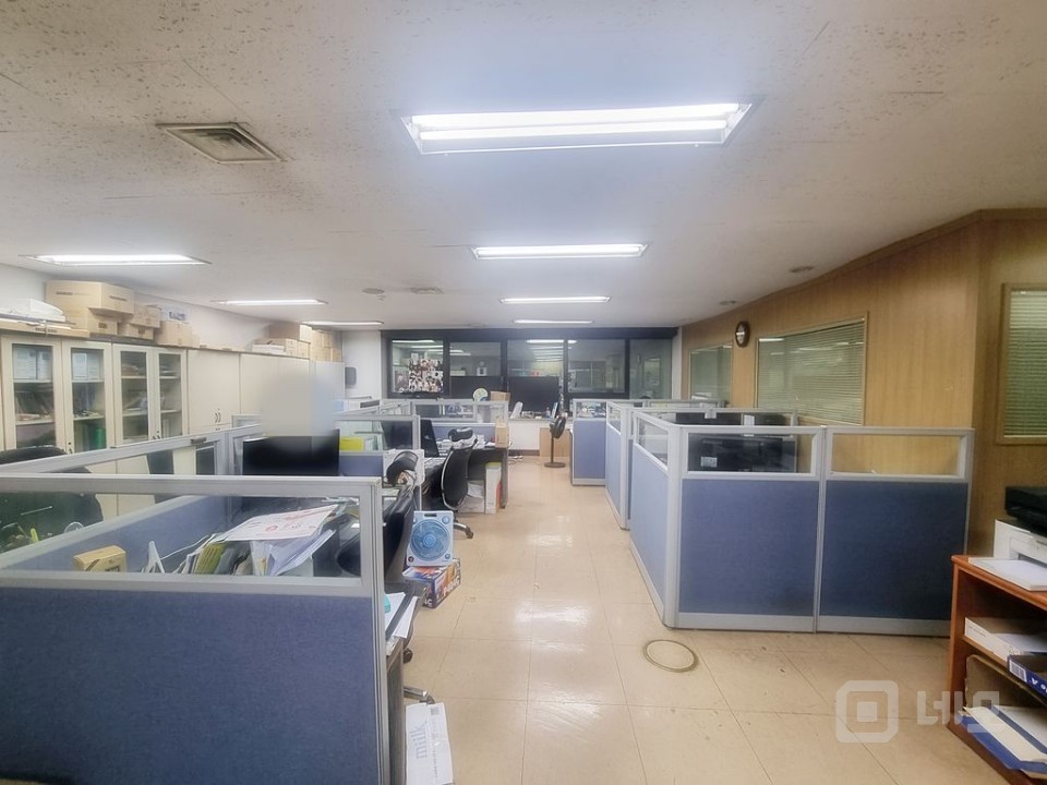  홍대 성산동사거리 대로변 가시성.가성비 아주좋은 독립단층 대형사무실!! 매물의 7번째 사진