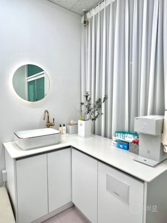 뷰티샵 시설 완비 노출도 최강 2층 상가 매물의 6번째 사진