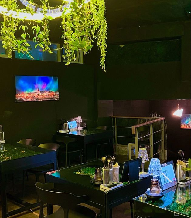 홍대입구 역세권, 메인상권에 위치한 지1층 요리주점 매물의 1번째 사진