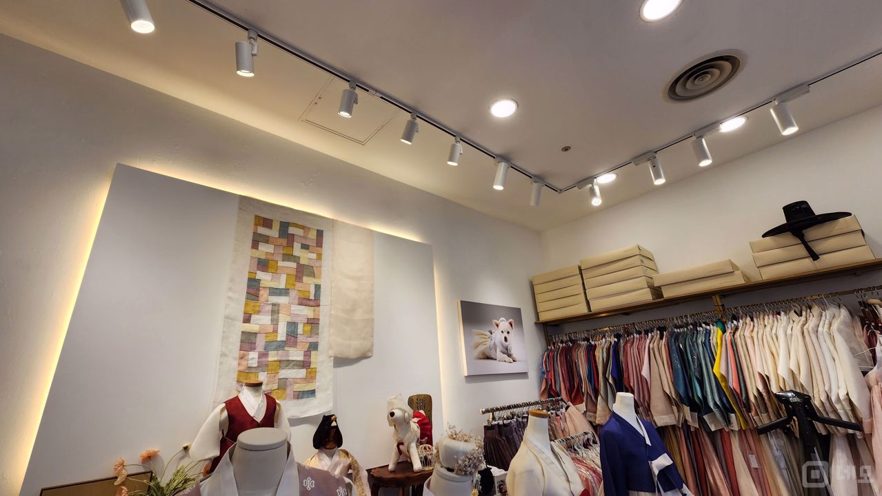 종로5가역 역세권, 25년 영업, 단골고객 많은 한복 전문점 매물의 4번째 사진