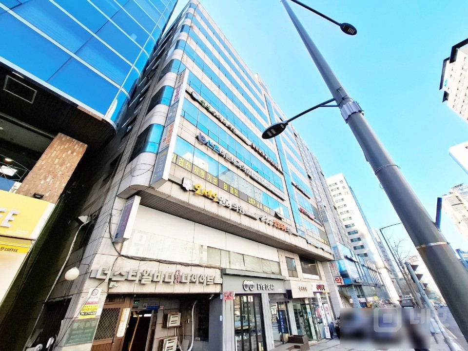 🏢 이대역 도보권! 실속형 사무실 임대 🖥️ 매물의 12번째 사진