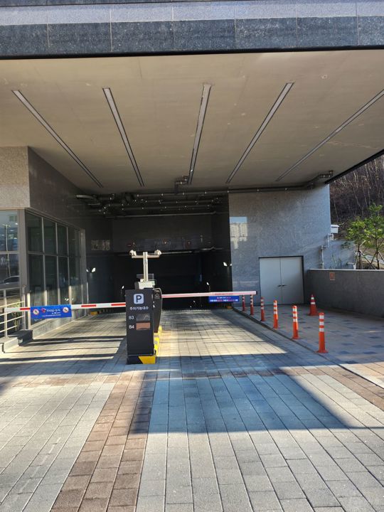 구파발 역세권, 숲세권 사무실 임대 매물의 5번째 사진