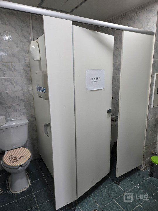 룸구조로 채광좋은 역세권 사무실  매물의 7번째 사진