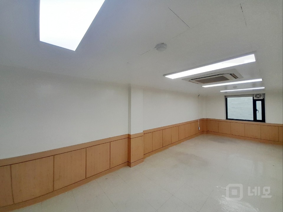 🏙 마포역 초역세권! 11평 실속형 사무실 매물의 3번째 사진