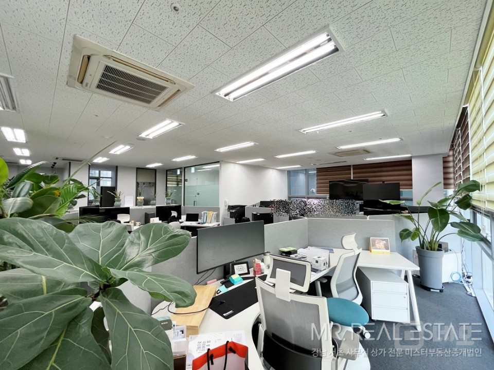 언주역1분 주차2대 완벽인테리어 대로변 단독층 통창 ACE 매물의 7번째 사진