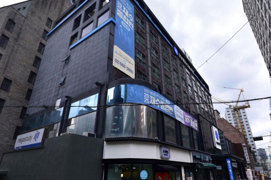 서초동 남부터미널역 역세권, 깔끔한 인테리어, 주방 시설 완비된 고깃집 매물의 6번째 사진