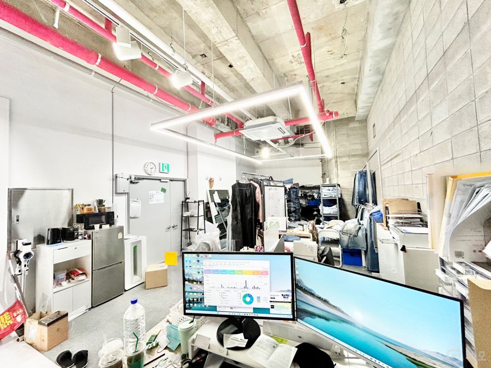 # 2023년 신축건물/ 실 27평/ 층고 4미터 이상/ 주차 1대 매물의 3번째 사진