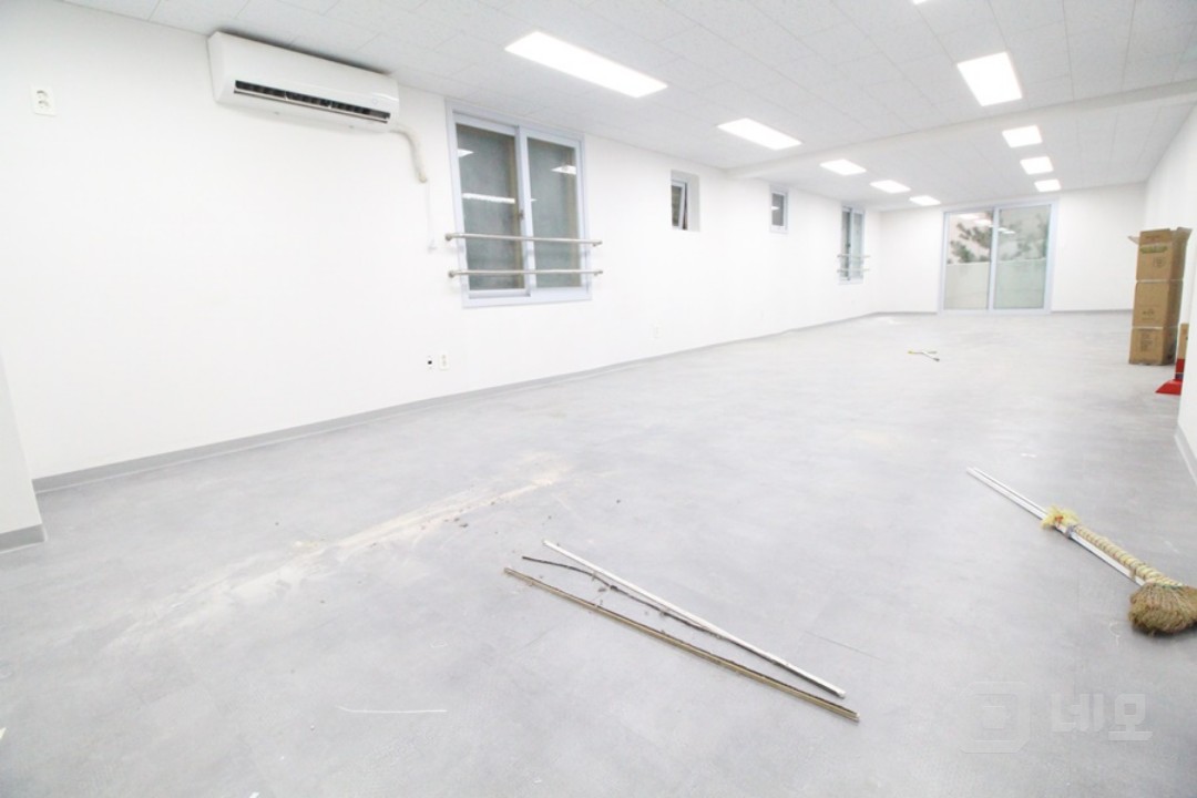 역삼역 도보 가능 올수리된 중소형 사무실 매물의 3번째 사진