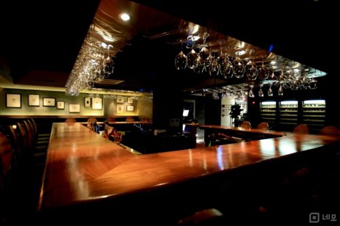 청담동 압구정로데오역 역세권, SNS 핫플레이스, 입소문 난 바 매물의 3번째 사진