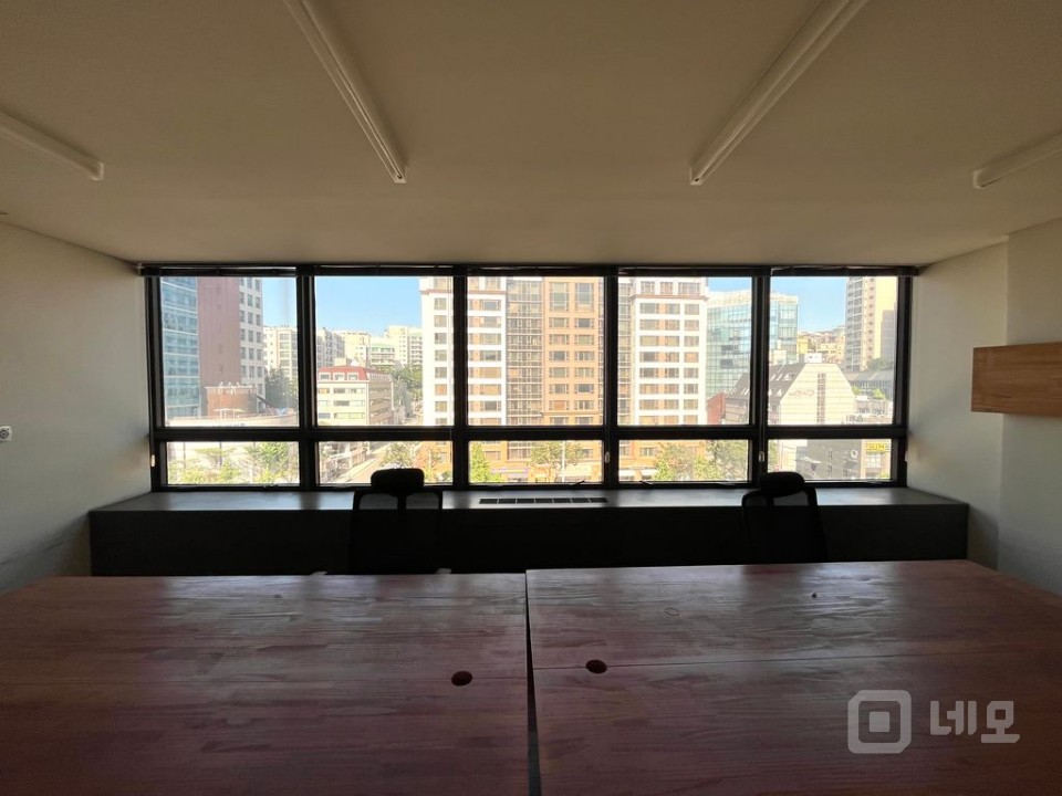 한남오거리 대로변, 최상의 입지, 대형 사무실, 주차 3대 매물의 6번째 사진