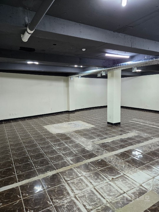 교대역 역세권 깔끔한 지하상가 매물의 2번째 사진