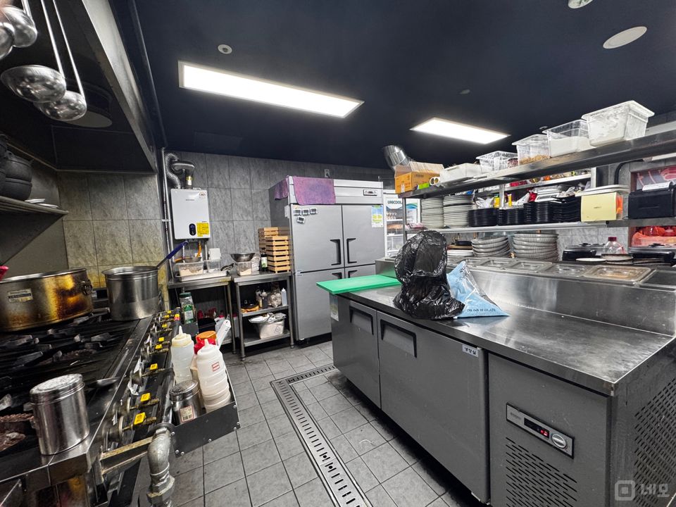 신논현역 인근에 위치한 이자카야 매물의 6번째 사진