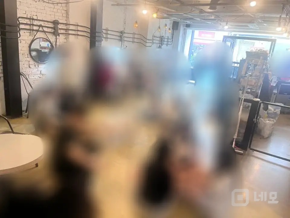건물 통으로 쓰는 카페 매물의 1번째 사진