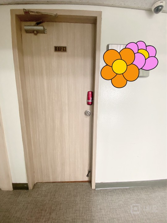  신논현역 도보 4분, 산뜻한 사무실입니다. 매물의 1번째 사진
