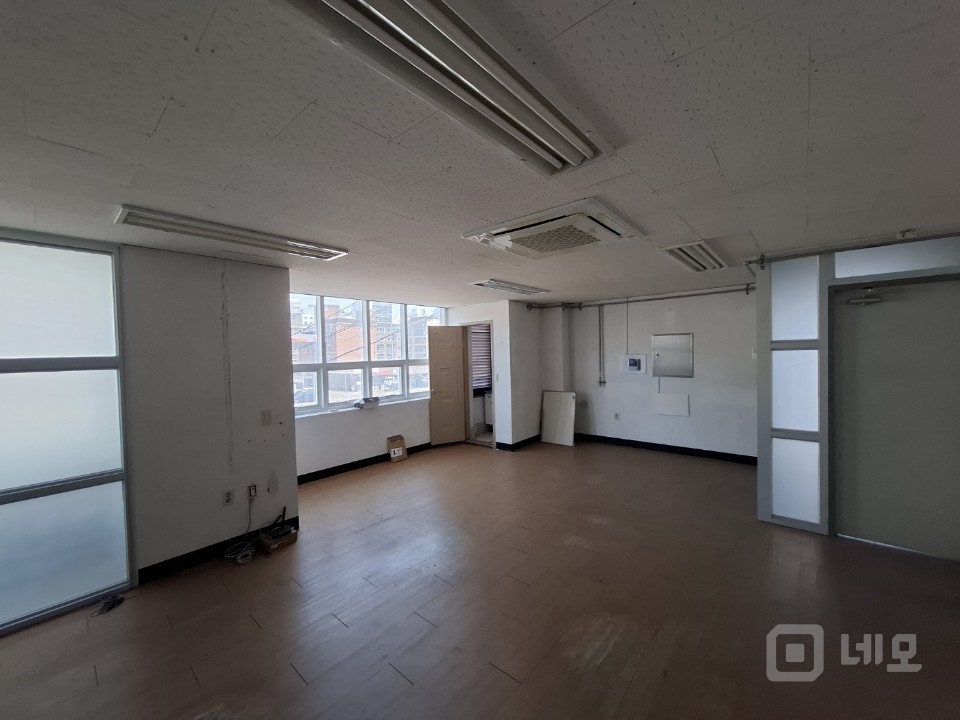 📍 서울 양천구 신월동 대로변 사무실 – 뛰어난 접근성과 실용성 매물의 4번째 사진