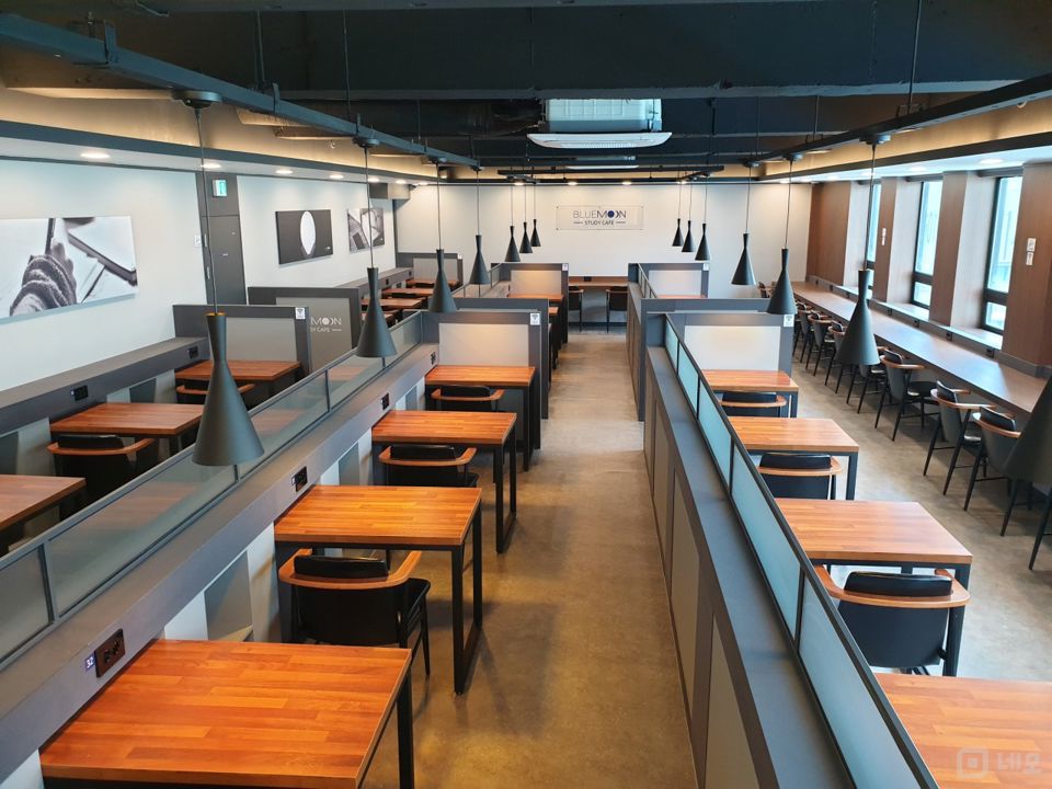 강남구 역삼동접근성 좋은 대로변 스터디 카페 양도 양수 매물의 2번째 사진