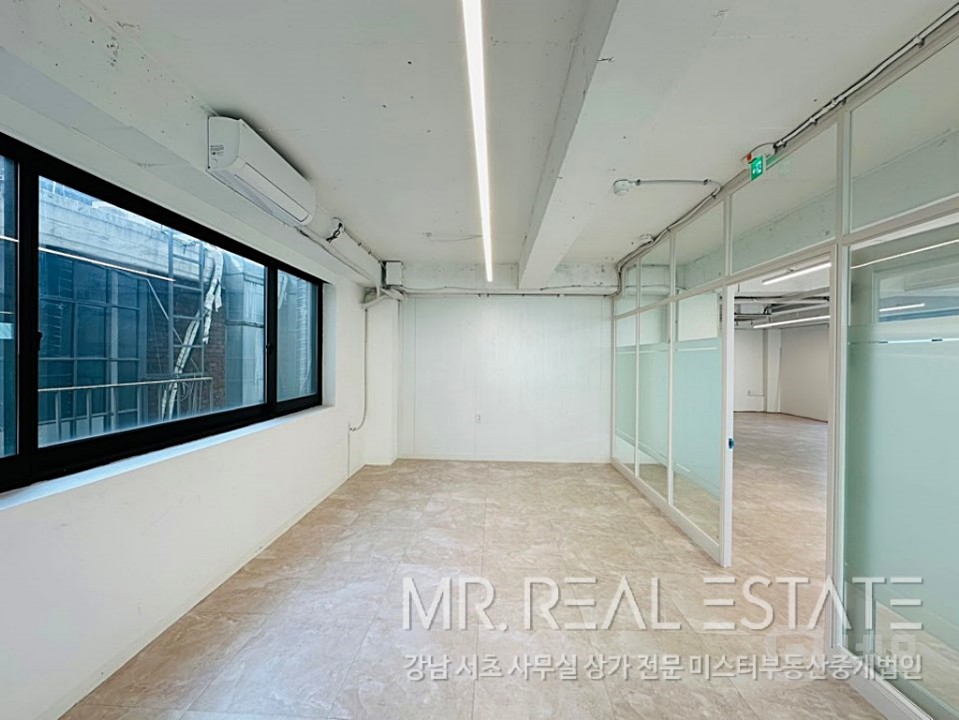 신사역세권.자주식주차.화이트톤인테리어.ACE매물 매물의 8번째 사진
