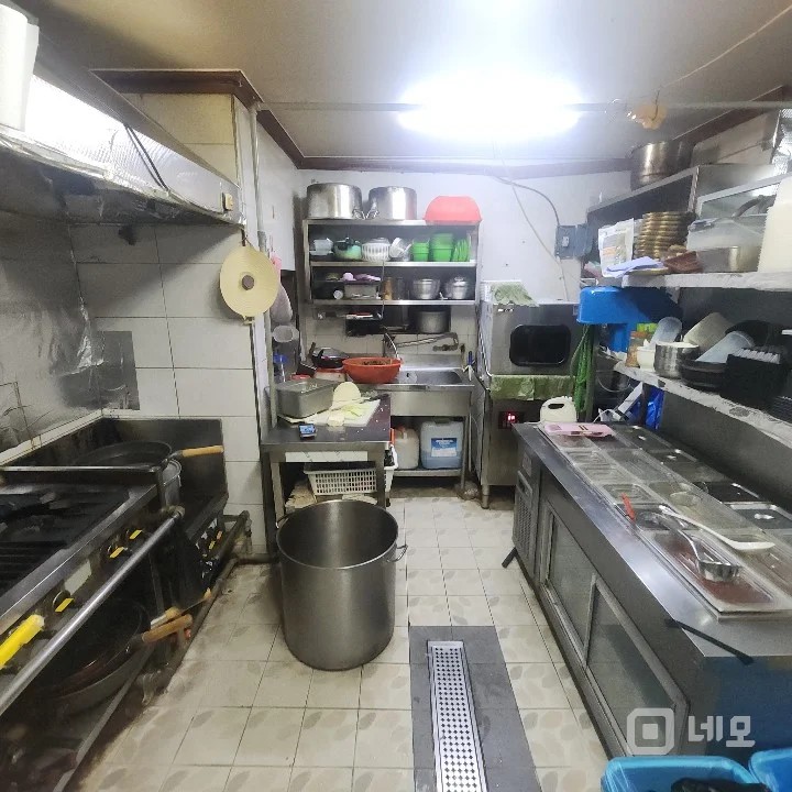 단독주택을 2,3층으로 개량한 고기및 일반식당 매물의 13번째 사진