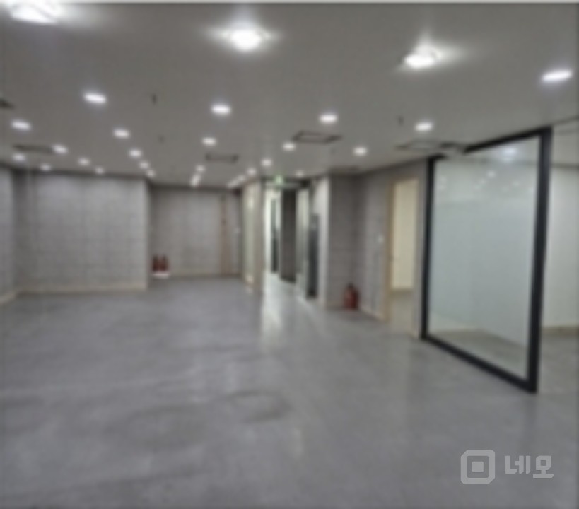 망포역 대형사무실 무권리 즉시입주 매물의 2번째 사진