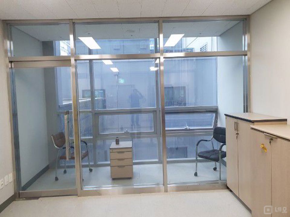 전용10 깔끔한 통구조 소호사무실 임대 매물의 1번째 사진