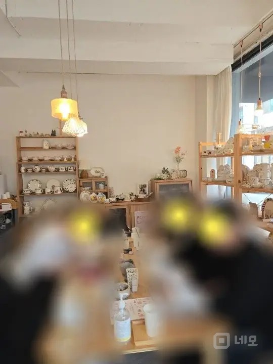 용인 남향코너 통창 예쁜건물(도자기공방운영중) 매물의 1번째 사진
