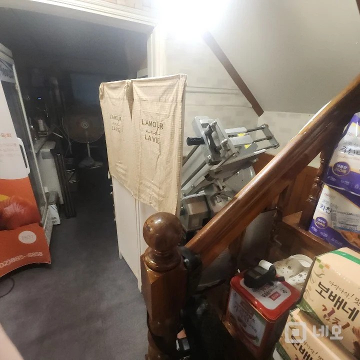 단독주택을 2,3층으로 개량한 고기및 일반식당 매물의 28번째 사진