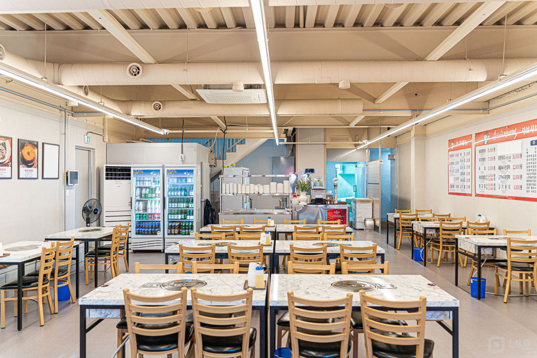 종로5가역 역세권, 깔끔한 인테리어, 주방 시설 완비된 한식집 매물의 3번째 사진