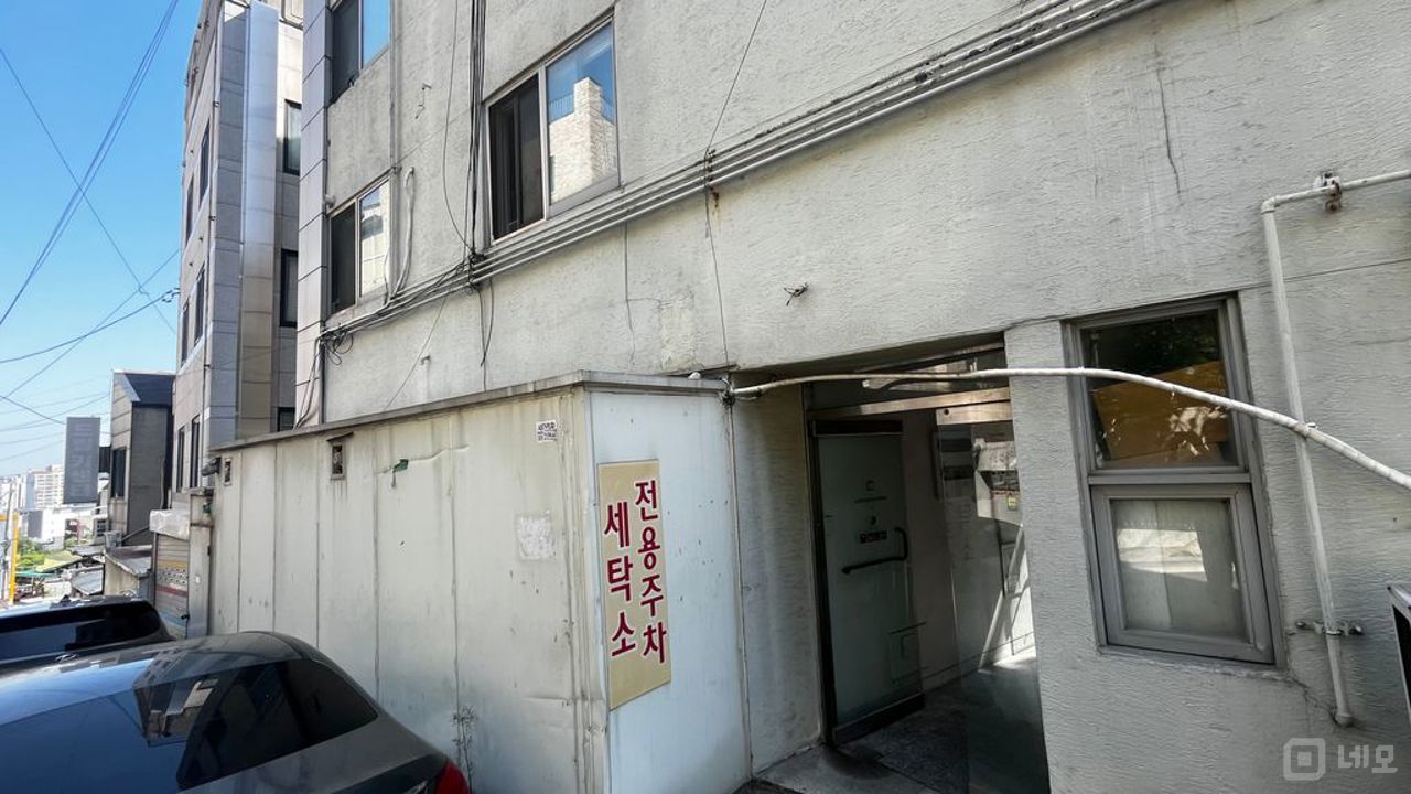 8차선 대로변 1층 상가 입니다. 광고효과 좋습니다. 매물의 21번째 사진