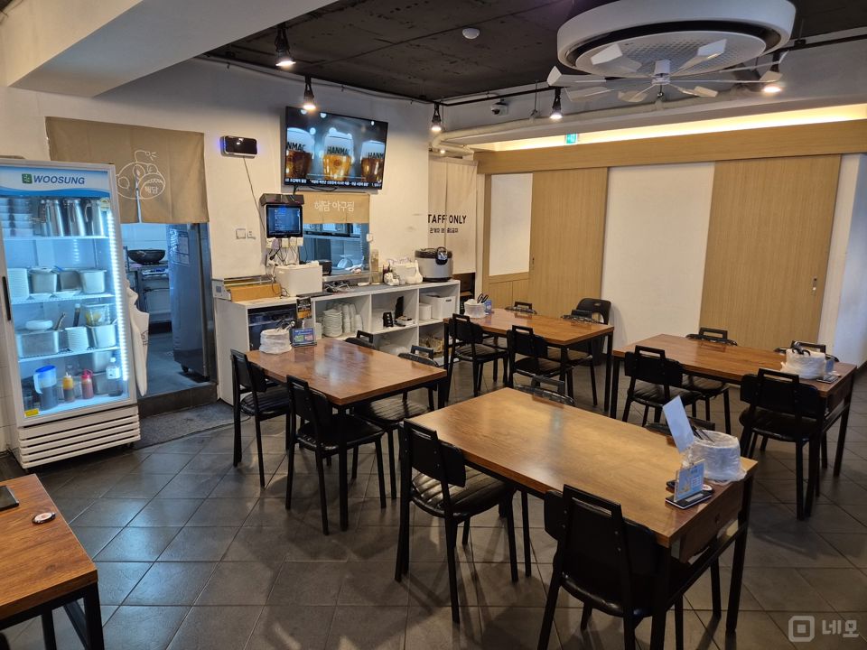 역삼동 번화가에 위치한 음식점 매물의 2번째 사진