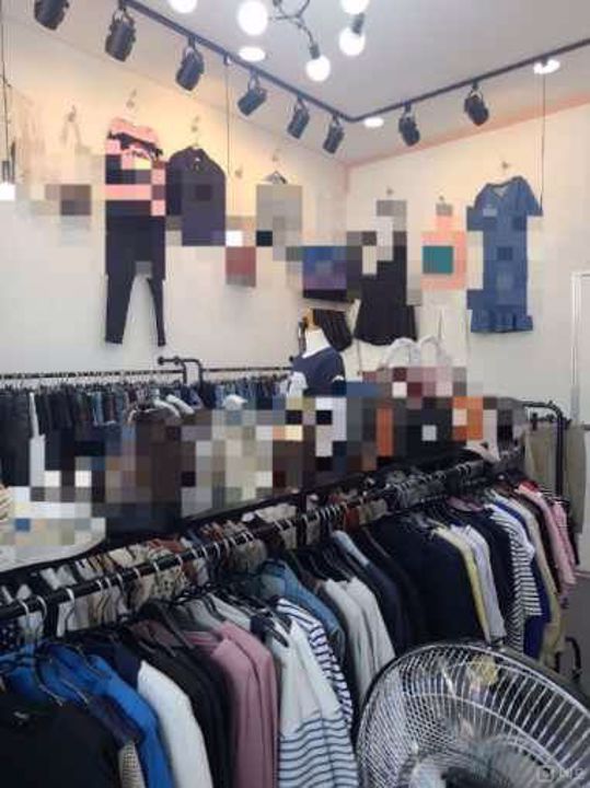 장지동 대로변에 위치한 옷가게 매물의 2번째 사진