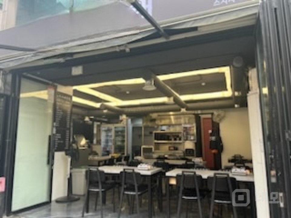 22평+서비스 5평  코너상가  매물의 1번째 사진