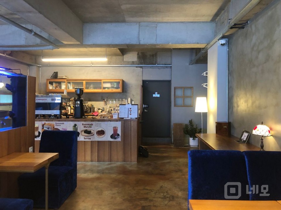 안정적인 단골 매출 / 감성적인 인테리어 / 운영 매뉴얼 제공 매물의 2번째 사진