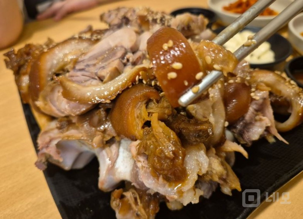 ** 영업준비 완벽된 족발집 몸만 들어가면 됩니다!! 매물의 4번째 사진