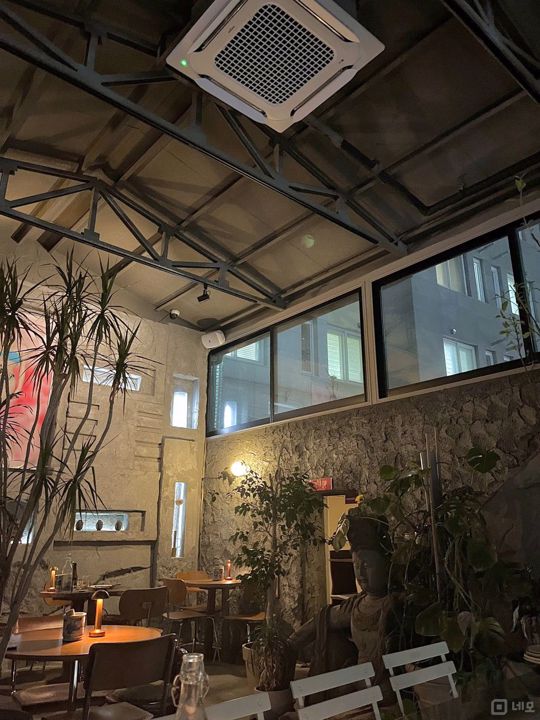 을지로3가역 초역세권, 트렌디한 인테리어, SNS 핫플레이스인 와인바 매물의 6번째 사진