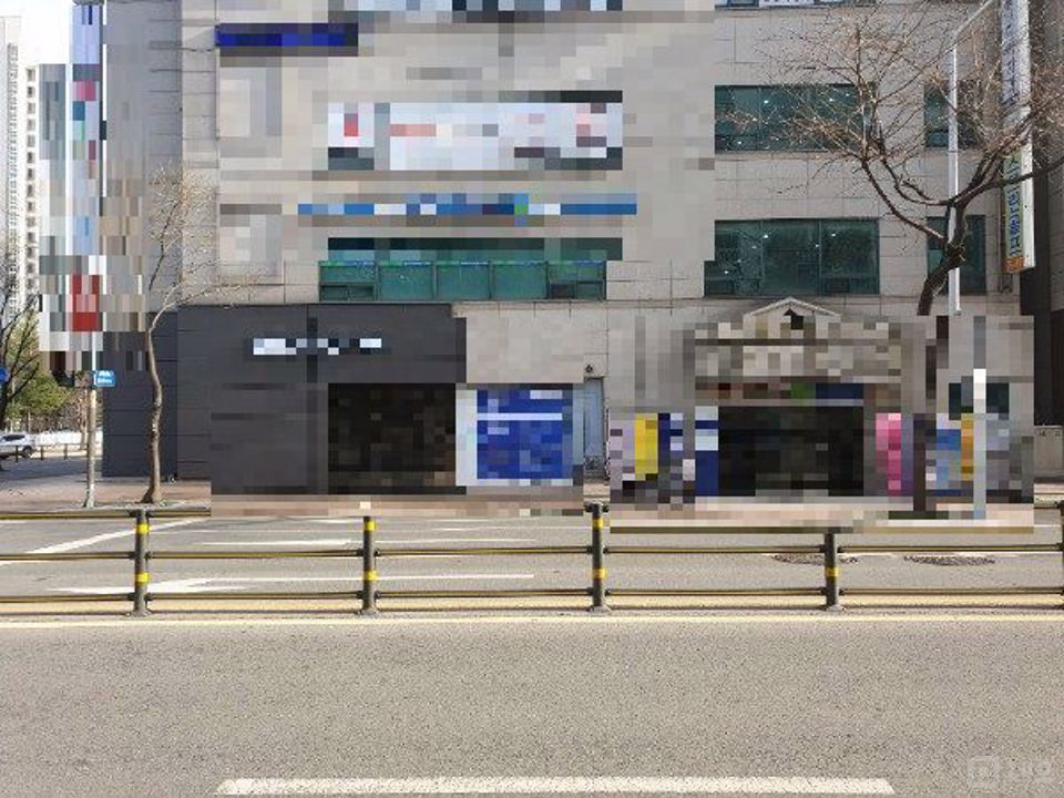 경기 수원시에 있는 상가 매물입니다. 매물의 1번째 사진