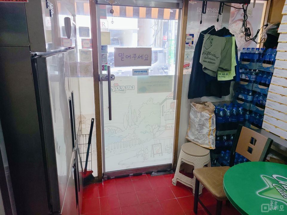 독산동 전수양도 가능한 치킨 전문점 매물의 3번째 사진