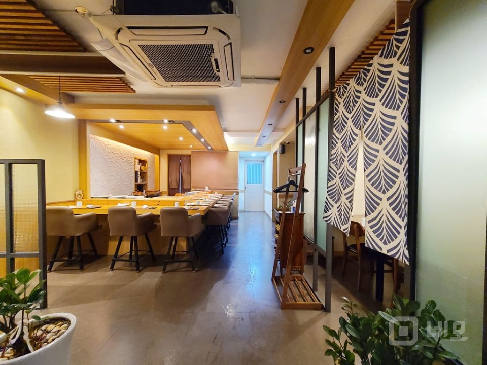 청담CGV맞은편 먹자골목 1층 무권리상가 매물의 3번째 사진