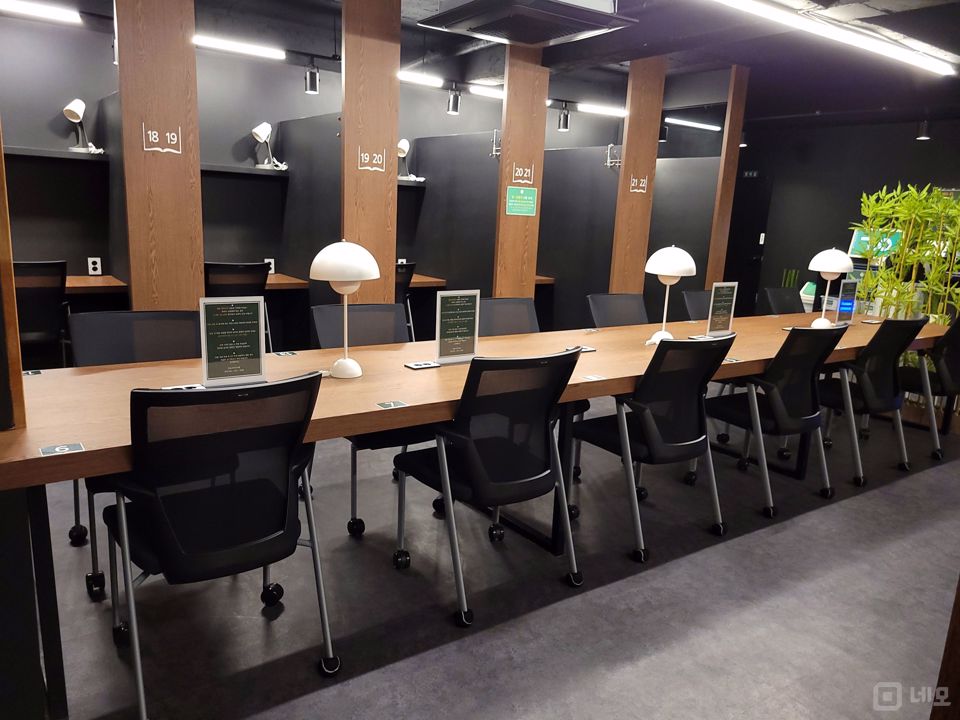 모던한 인테리어 완비된 신길동 스터디카페 매물의 5번째 사진
