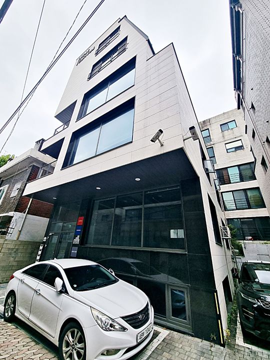 연남동 중소형 엘레베이터, 테라스 있는 상가사무실. 매물의 2번째 사진