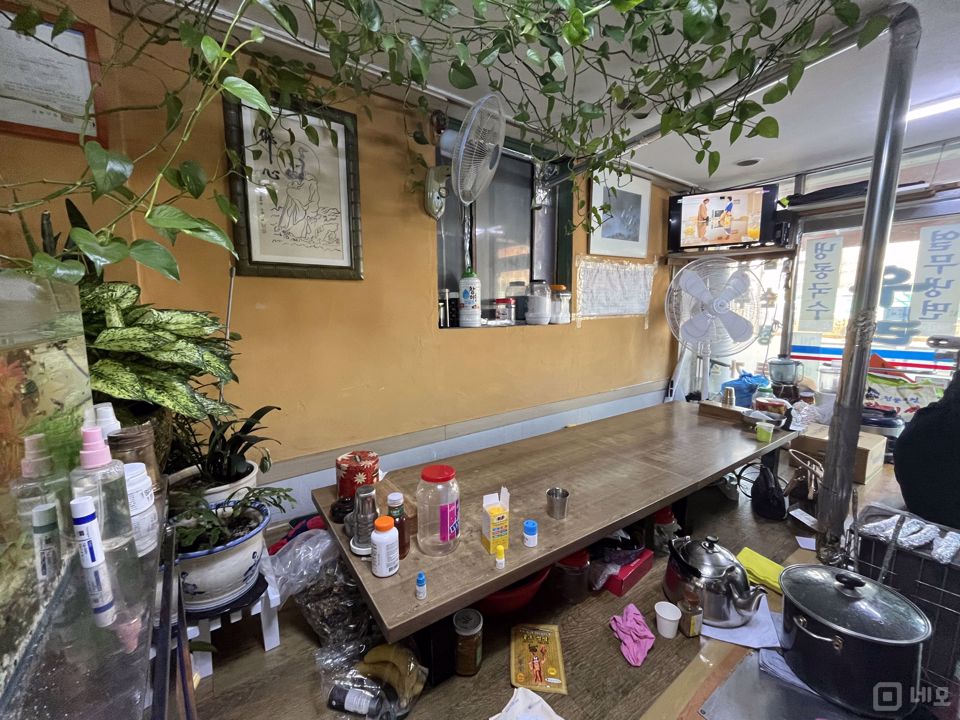 권리금 저렴한, 시흥동 주택가 도로변에 위치한 1층 음식점 매물의 4번째 사진