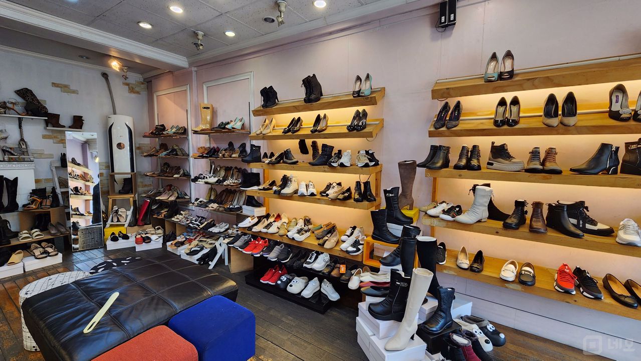 중화역 초역세권, 대로변 1층, 17년 영업, 단골고객 많은 신발 전문점 매물의 2번째 사진