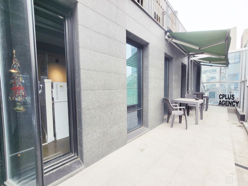 강남구청역 가까운 특급 인테리어 디자인 사무공간 테라스는 덤 매물의 21번째 사진