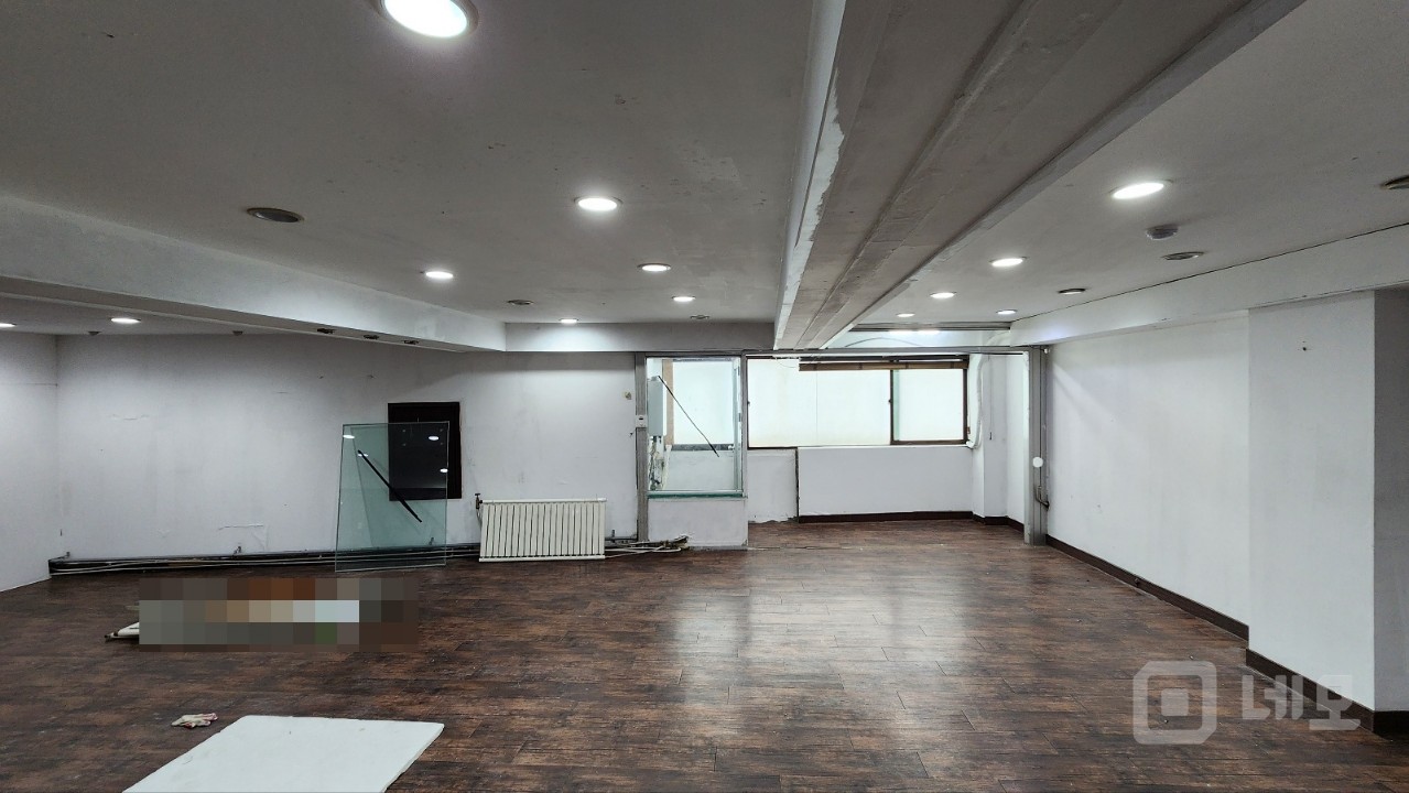 동대문역 인근 엘베O 주차O 저렴하고 반듯한 사무실 창고 매물의 1번째 사진