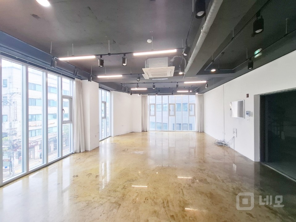 🏢 신축급 사무실! 깔끔한 3층 단독 공간 (89.39㎡) 매물의 1번째 사진
