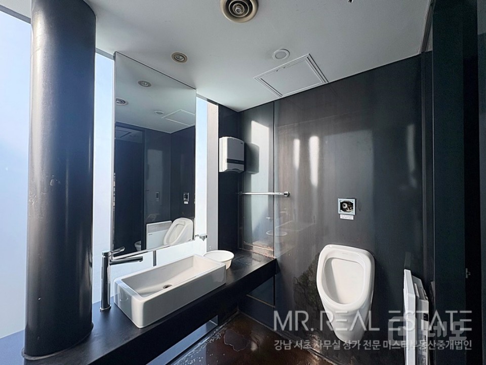 신사동 도산대로이면 무료2대 내외관세련된 건물 매물의 11번째 사진