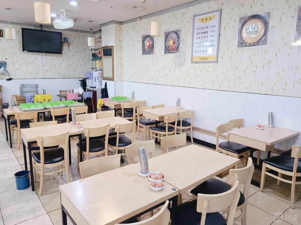 문래동 역세권 지식산업센터 내에 위치한 음식점 매물의 4번째 사진